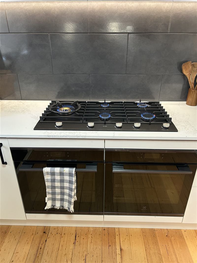 Gas cooktop installed and running